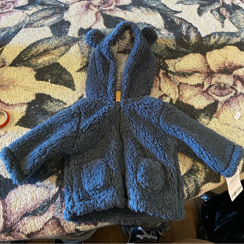 NWT CARTER BABY COAT. So so soft. SIZE NB